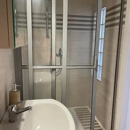 Lägenhet Apartmanek U Reky